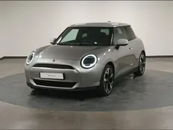 Utilisé 2024 Mini Cooper Favoured Citadine | 35 500 € (Prix cher)