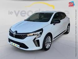 Blanc Utilisé 2025 Renault Clio V Evolution Berline | 17 799 € (Prix juste)