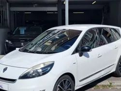 Blanc Utilisé 2012 Renault Grand Scénic III Bose Edition Monospace | 11 300 € (Prix assez cher)