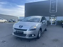 Gris Utilisé 2013 Peugeot 5008 Allure Monospace | 6 490 € (Prix juste)