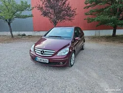 Rouge Utilisé 2008 Mercedes B200 Monospace | 7 990 € (Prix juste)