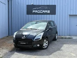 Noir Utilisé 2011 Peugeot 5008 Family Monospace | 8 490 € (Prix cher)