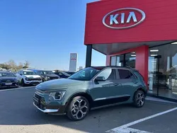 Noir Utilisé 2025 Kia Niro Premium SUV | 33 990 € (Prix juste)