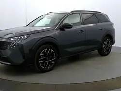 Beige Utilisé 2024 Peugeot 5008 GTi Monospace | 37 690 € (Prix cher)
