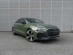 Vert district métallisé Nouvelle 2025 Audi A3 S-Line Berline | 55 445 €