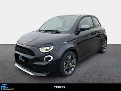 Noir Nouvelle 2025 Abarth 500e Citadine | 30 990 € (Bon prix)