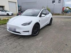 Blanc Utilisé 2024 Tesla Model Y Standard Range SUV | 36 540 €