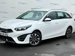 Blanc Utilisé 2022 Kia Ceed Sportswagon Active Break | 19 900 € (Prix juste)