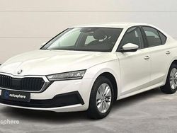 Blanc Utilisé 2023 Skoda Octavia Business Line Berline | 21 499 € (Bon prix)