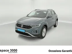 Bleu Utilisé 2024 VW T-Roc Life SUV | 25 980 € (Prix juste)