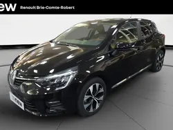 Noir Utilisé 2023 Renault Clio V Evolution Berline | 16 180 € (Prix juste)