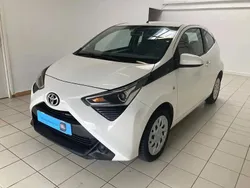 Blanc Utilisé 2019 Toyota Aygo X-play Citadine | 8 990 € (Prix juste)