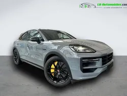 Utilisé 2025 Porsche Cayenne Turbo E-Hybrid SUV | 243 700 €