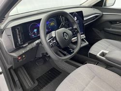 Blanc Occasion 2022 Renault Mégane Evolution Berline | 25 390 € (Prix assez cher)