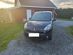 Utilisé 2015 Peugeot Partner Tepee Access Monospace | 7 500 € (Prix juste)