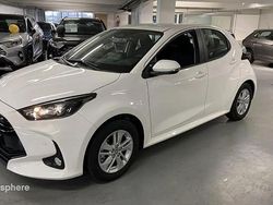 Blanc Utilisé 2025 Toyota Yaris Hybrid Business Edition Berline | 23 990 € (Prix assez cher)