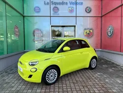 Jaune Utilisé 2025 Fiat 500e Berline | 22 990 € (Prix juste)