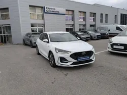 Blanc Utilisé 2024 Ford Focus ST-Line X | 26 499 € (Prix assez cher)
