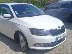 Blanc Utilisé 2016 Skoda Fabia Ambition Berline | 9 000 € (Prix juste)