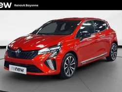 Rouge Utilisé 2024 Renault Clio V Techno Citadine | 17 380 € (Prix juste)