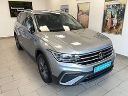Utilisé 2023 VW Tiguan Allspace Life SUV | 35 590 € (Prix juste)