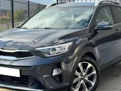 Gris Utilisé 2021 Kia Stonic Active SUV | 16 970 € (Prix juste)