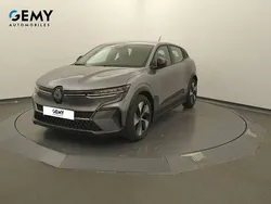 Gris Utilisé 2023 Renault Mégane Equilibre Berline | 22 599 € (Prix assez cher)