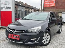 Noir Utilisé 2015 Opel Astra Edition Break | 4 999 € (Prix cher)