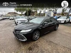 Utilisé 2023 Toyota Camry Design Berline | 36 900 € (Prix juste)