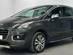 Gris Utilisé 2015 Peugeot 3008 Style SUV | 9 990 € (Prix assez cher)