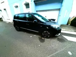 Noir Utilisé 2014 Renault Scénic III Monospace | 5 000 €