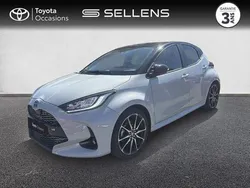 Gris Utilisé 2023 Toyota Yaris Hybrid Sport | 23 880 € (Prix juste)