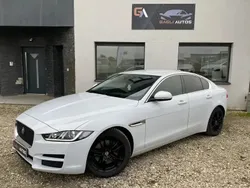 Blanc Utilisé 2017 Jaguar XE Pure Berline | 17 999 € (Prix cher)