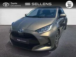 Utilisé 2022 Toyota Yaris Hybrid Design Berline | 20 880 € (Prix juste)