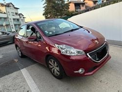 Utilisé 2013 Peugeot 208 Business-Line Citadine | 3 750 € (Bon prix)