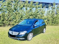 Utilisé 2011 Mercedes B180 Classic Monospace | 7 900 €