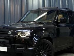 Utilisé 2023 Land Rover Defender Dynamic SUV | 109 990 € (Prix juste)