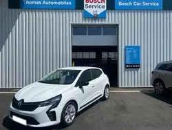 Blanc Utilisé 2024 Renault Clio V Evolution Berline | 15 995 € (Prix juste)