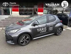 Utilisé 2025 Toyota Yaris Hybrid Design Berline | 23 990 € (Prix juste)
