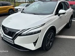 Blanc lunaire (spéciale) Utilisé 2024 Nissan Qashqai Tekna SUV | 37 990 €
