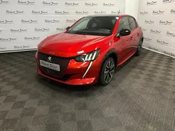 Rouge Utilisé 2022 Peugeot e-208 GT Citadine | 16 990 € (Prix juste)