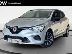 Gris Utilisé 2023 Renault Clio V Equilibre Citadine | 15 499 € (Prix juste)