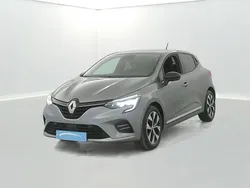 Utilisé 2023 Renault Clio V Evolution Citadine | 16 090 € (Prix juste)