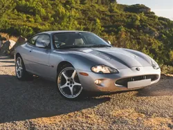 Gris Utilisé 2000 Jaguar XKR Coupé | 25 000 €