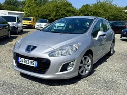 Gris Utilisé 2012 Peugeot 308 Active Berline | 6 890 € (Prix juste)