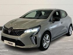 Utilisé 2024 Renault Clio V Evolution Berline | 16 299 € (Prix juste)