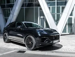 Noir Utilisé 2024 Porsche Cayenne SUV | 124 990 € (Prix assez cher)