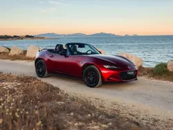 Rouge Utilisé 2023 Mazda MX5 Cabriolet | 37 990 €