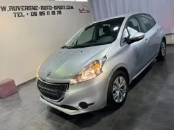 Gris clair Utilisé 2015 Peugeot 208 Active Citadine | 11 650 € (Prix cher)