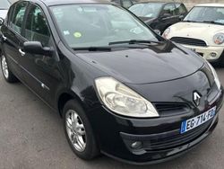 Utilisé 2008 Renault Clio III Dynamique Citadine | 4 490 € (Bon prix)